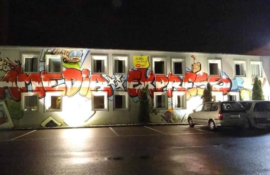 Amedia Express Sattledt, Trademark Collection By Wyndham エクステリア 写真